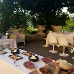 Alfresco Luxury With Heated Pool