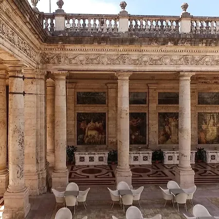 Alfresco Luxury With Heated Pool モンテカティーニ・テルメ