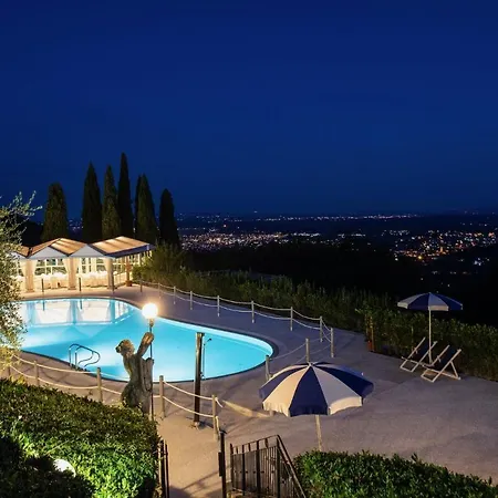 Alfresco Luxury With Heated Pool ヴィラ モンテカティーニ・テルメ