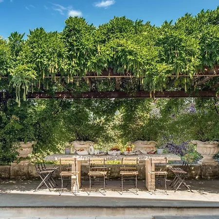 Вилла Alfresco Luxury With Heated Pool