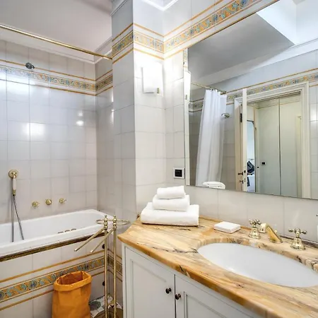 Alfresco Luxury With Heated Pool Вилла Монтекатини-Терме