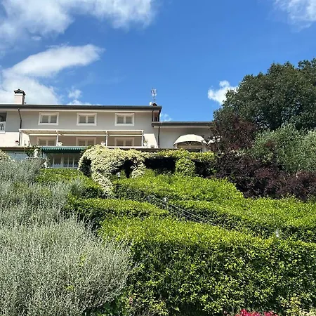 Alfresco Luxury With Heated Pool * モンテカティーニ・テルメ