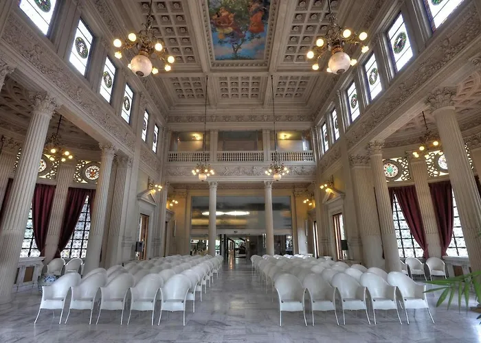 ヴィラ Alfresco Luxury With Heated Pool モンテカティーニ・テルメ