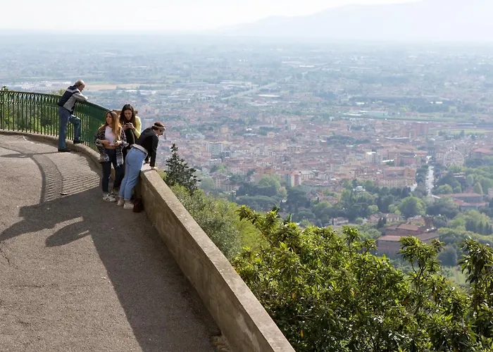 ヴィラ Alfresco Luxury With Heated Pool モンテカティーニ・テルメ