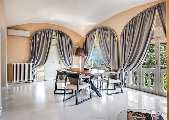 ヴィラ Alfresco Luxury With Heated Pool